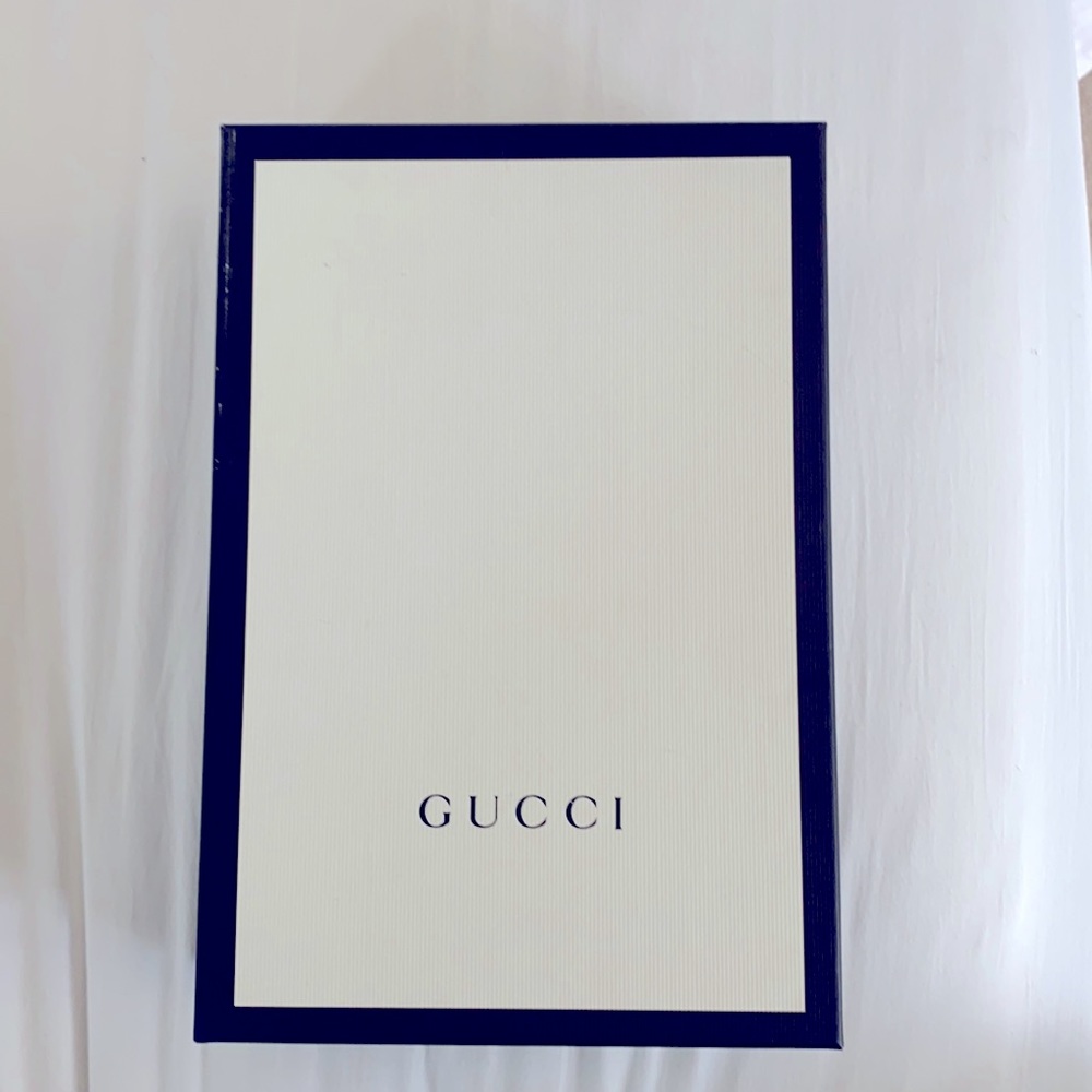 Gucci box & dust bag